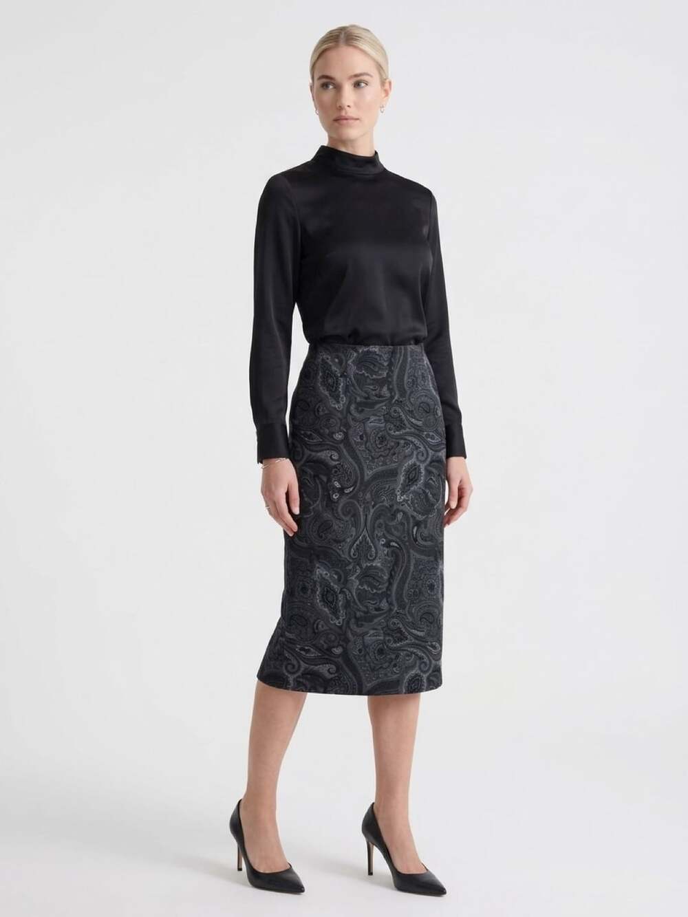 Briggs Midi Skirt Size 10 Black Gray Paisley Print Vent Pencil
